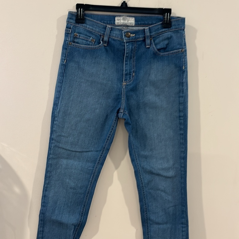 Free People Cottage Core Straight Leg Blue Jeans size 29, 98% Cotton/2% Spandex - Picture 8 of 13